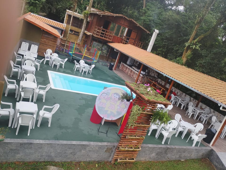Casa na beira da cachoeira House in Ubatuba