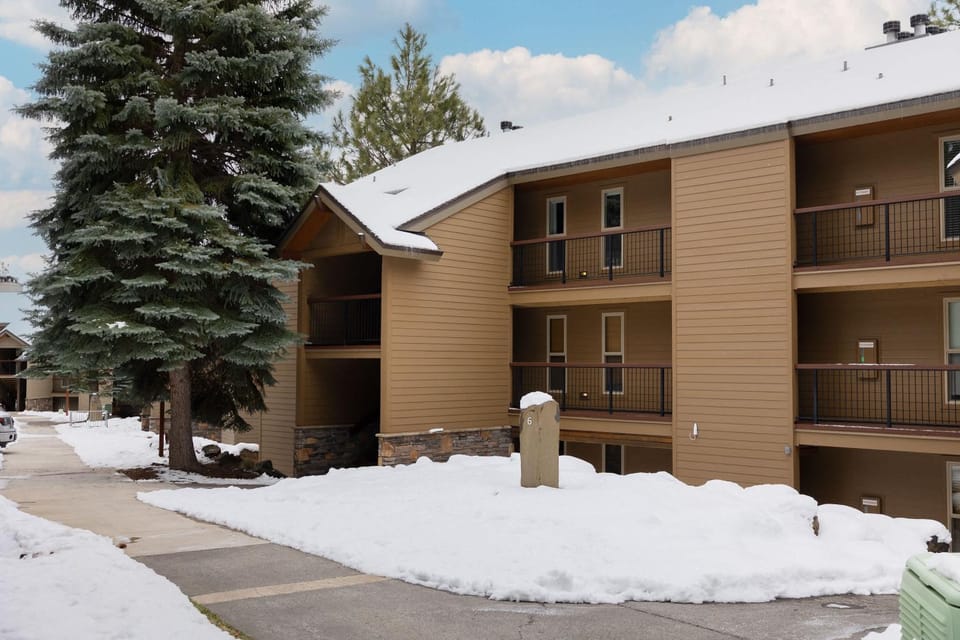 High Desert Retreat - For 4 House in Deschutes River Woods