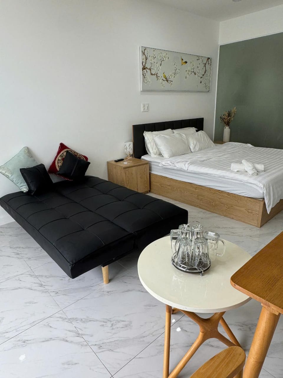 Bed, Living room, Seating area, Bedroom