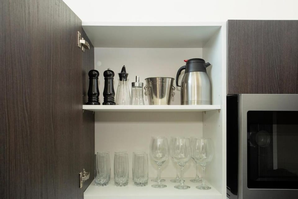 Luxury Escape 1 Bedroom & 1 Bathroom c404 Tly Apartment in San Jose