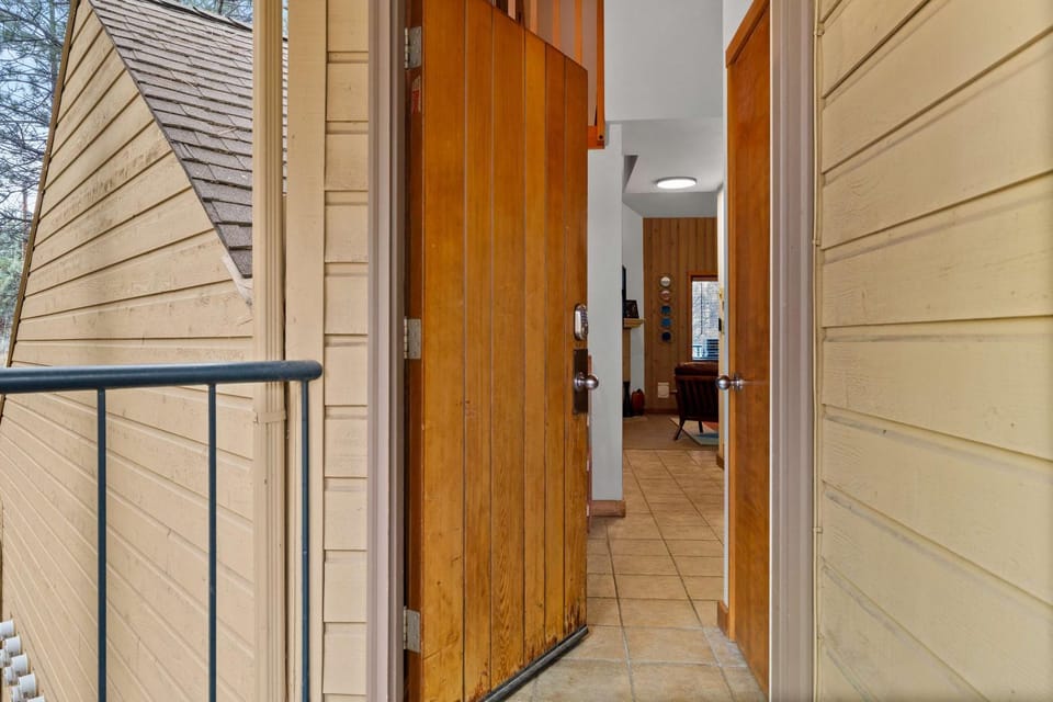 2Beds - Family-friendly- MT Bachelor Village House in Bend