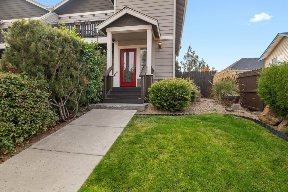 Pet-friendly - 3BDR - Minutes to Downtown House in Bend
