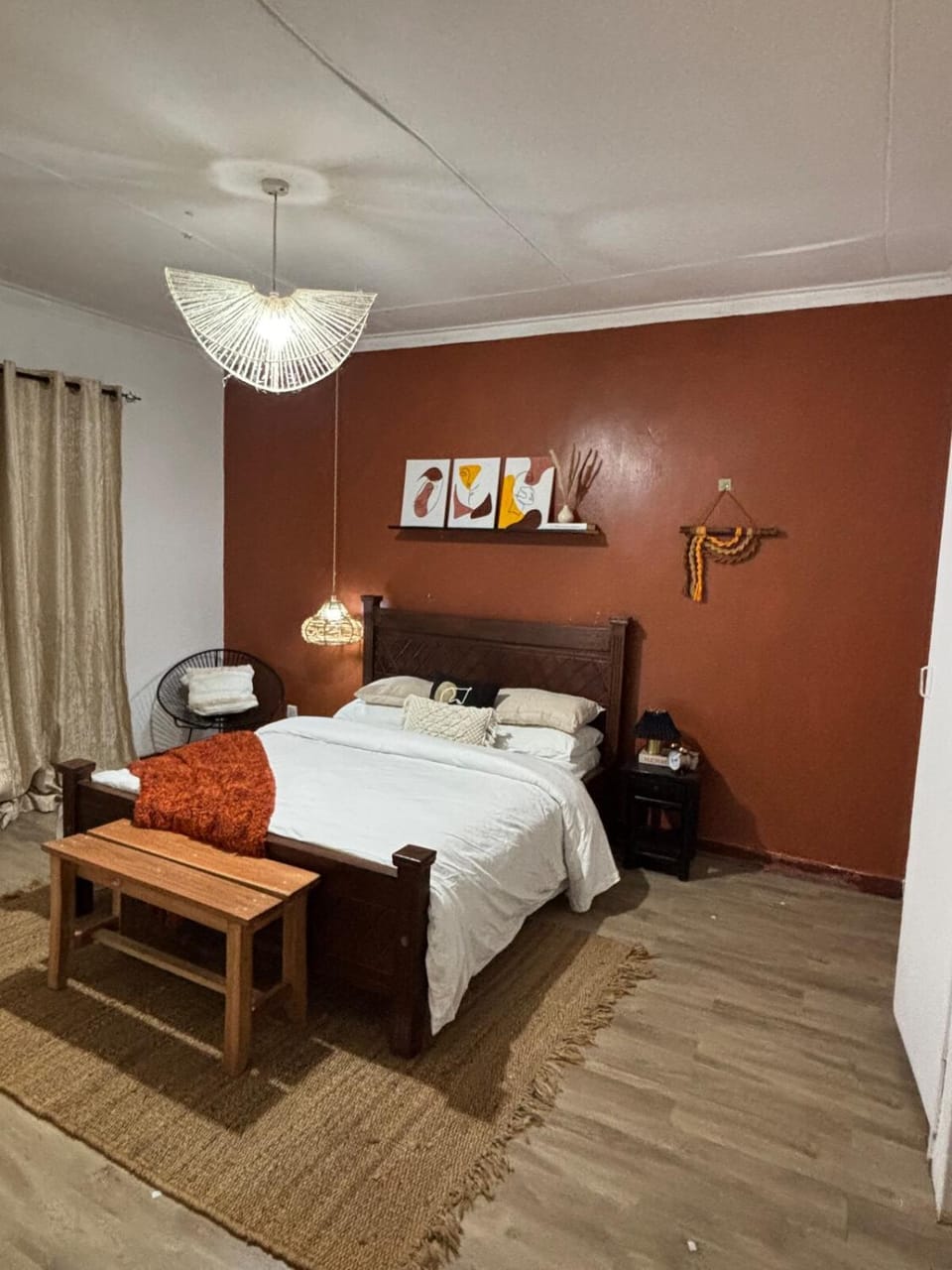 Bed, Photo of the whole room, Bedroom