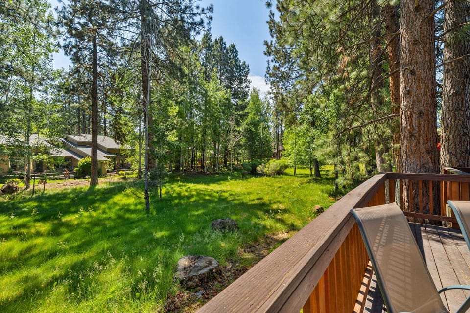 20 min to Mt Bachelor Widgi Creek House in Deschutes River Woods