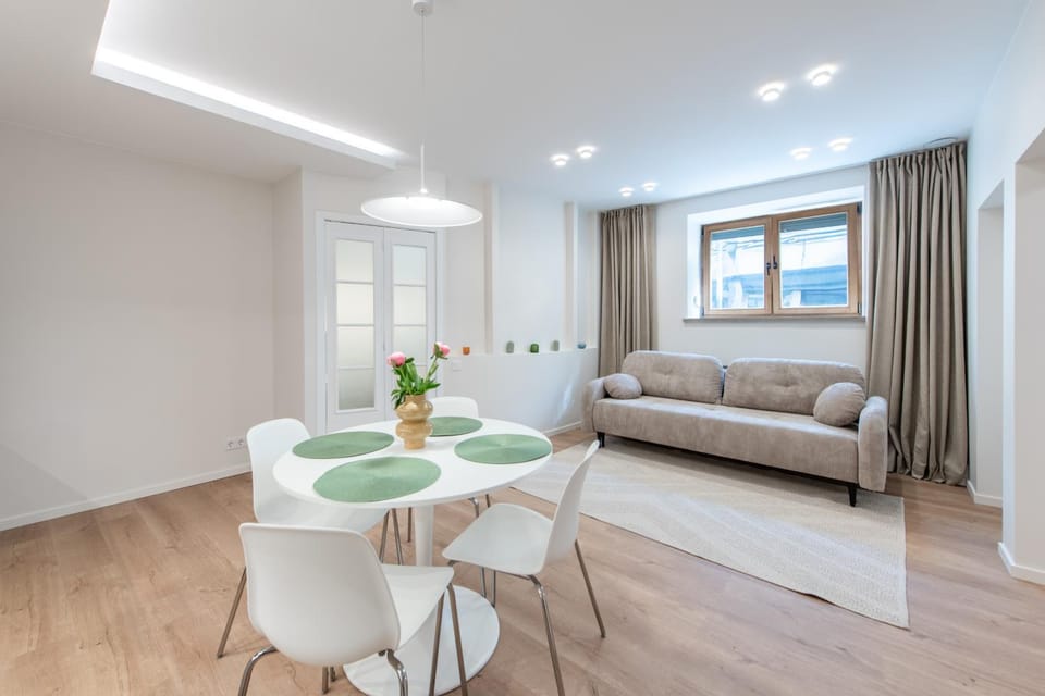 Living room, Seating area, Dining area