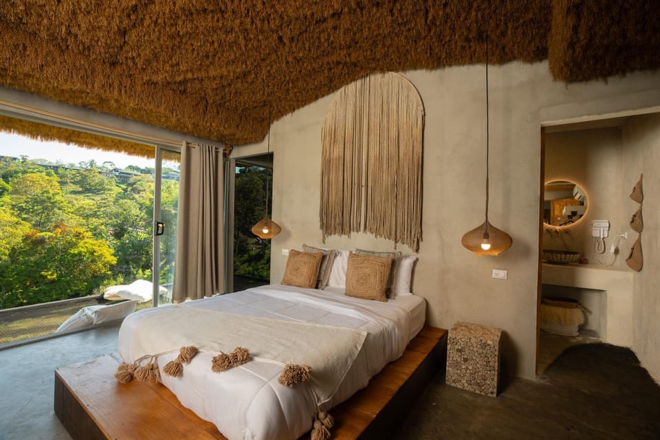 Bed, View (from property/room), Balcony/Terrace, Photo of the whole room, Bedroom, Garden view, towels