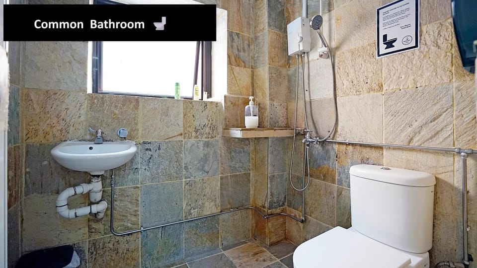 Shower, Toilet, Bathroom, Bathroom