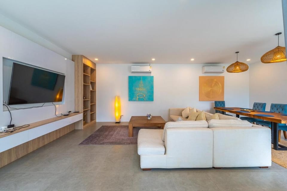 V212 One Of The Most Beautiful Villa In Phuket Villa in Thep Krasatti