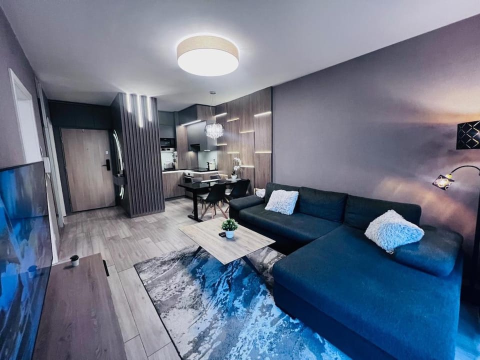 Karzo Property LU 202 Free Garage Apartment in Budapest