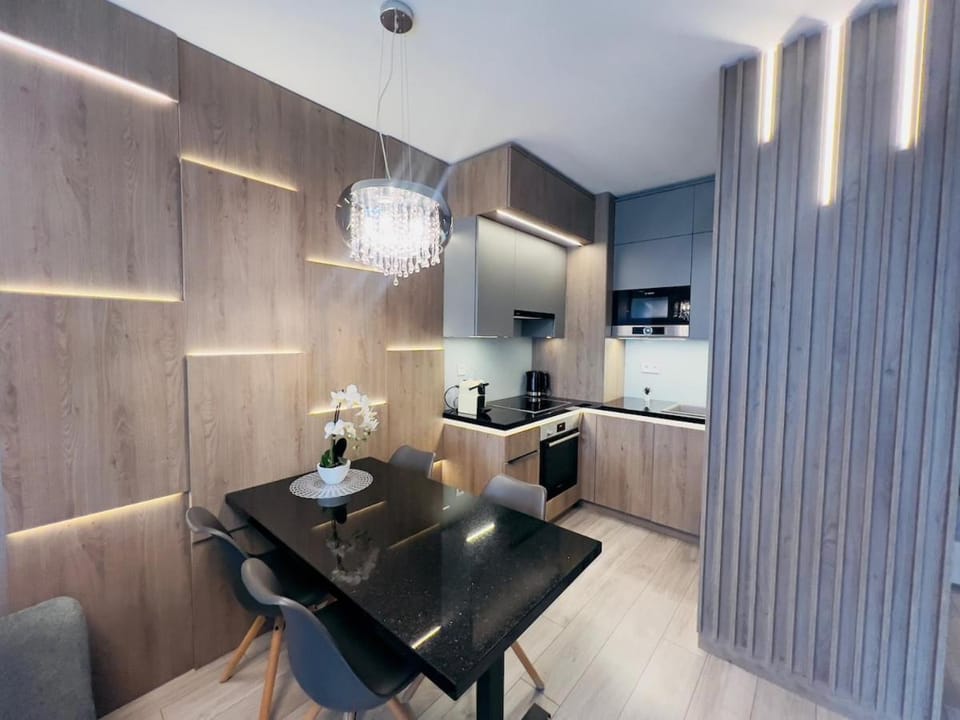 Karzo Property LU 203 Free Garage Apartment in Budapest
