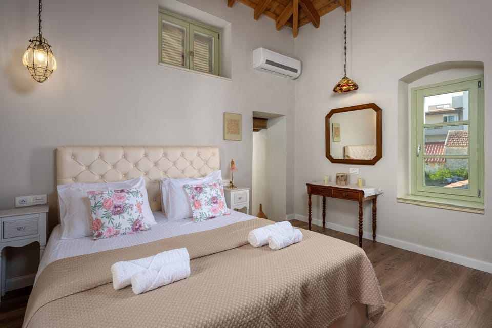 Photo of the whole room, Bedroom, towels, air conditioner