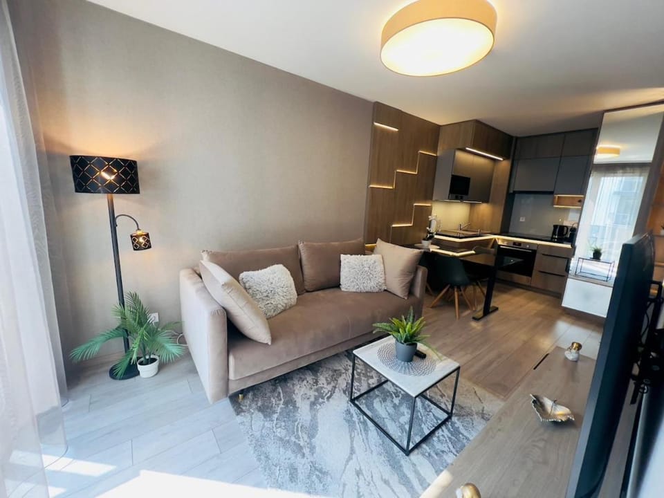 Karzo Property LU 204 Free Garage Apartment in Budapest