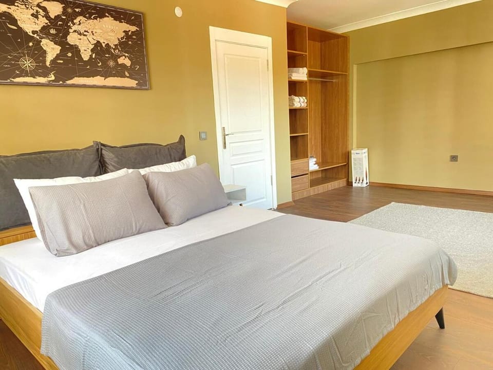 1007 Central 3 plus 1 Wide Close to Consulates Apartment in Ankara