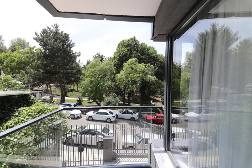 1003 Close to spacious central consulates Apartment in Ankara