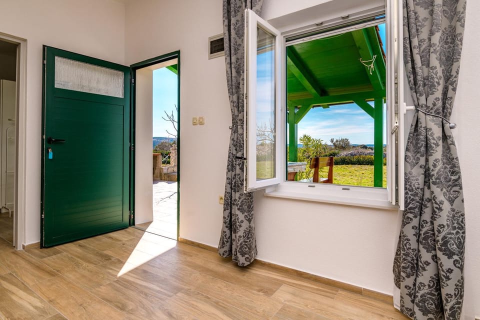 Krcina Holiday Home Apartment in Cres