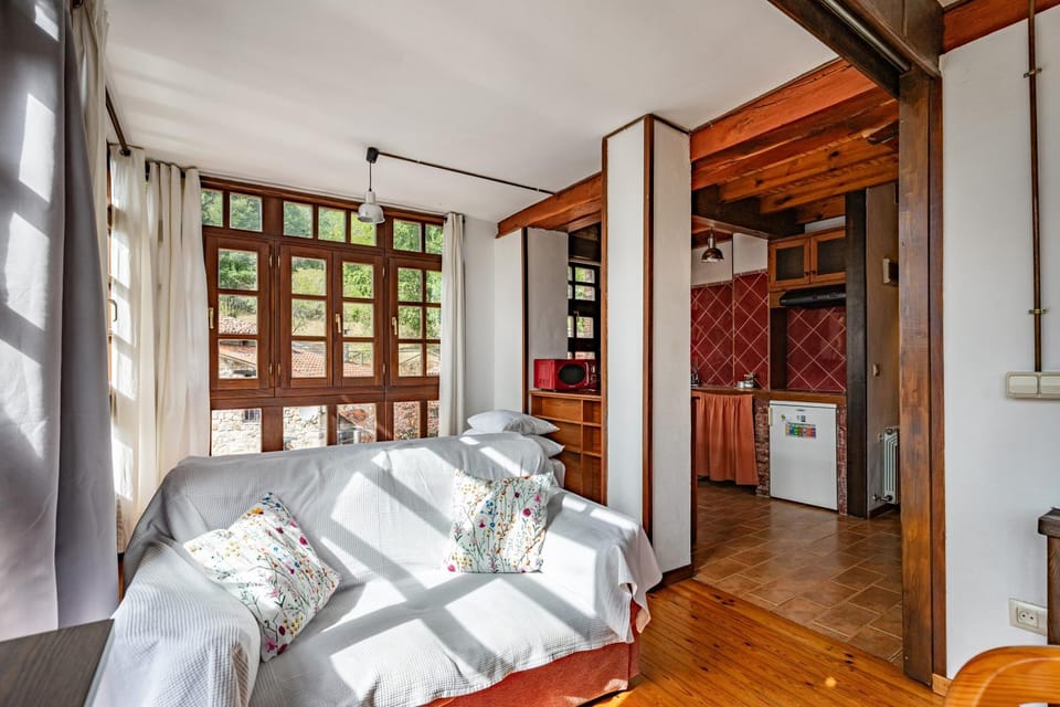 Property building, Living room, Bedroom