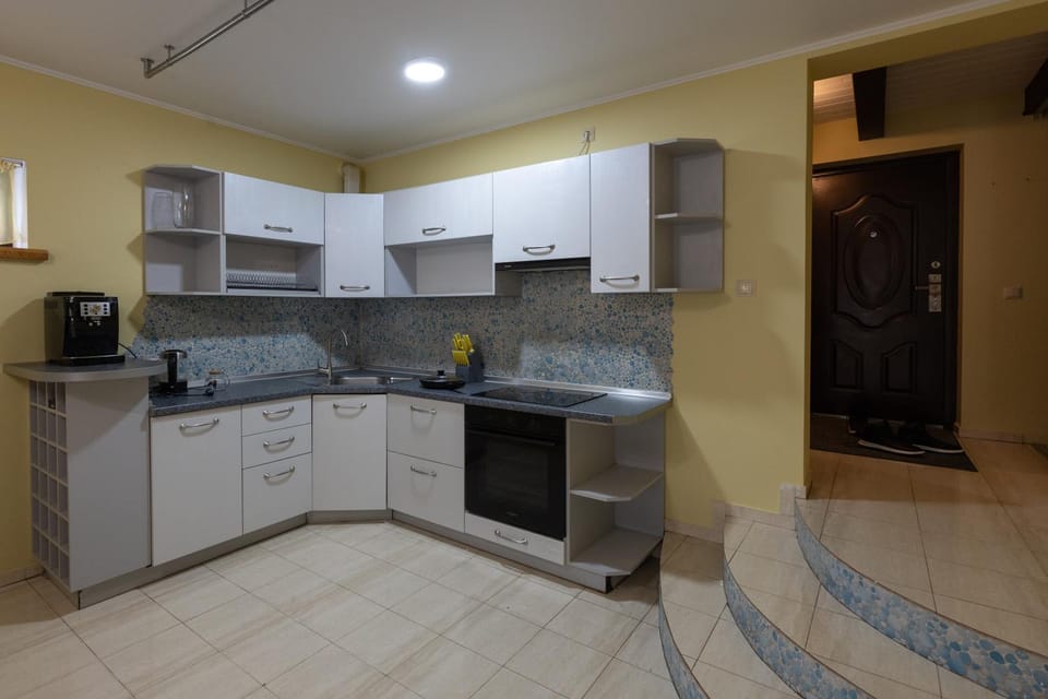Coffee/tea facilities, Kitchen or kitchenette, dishwasher, pet friendly, stove