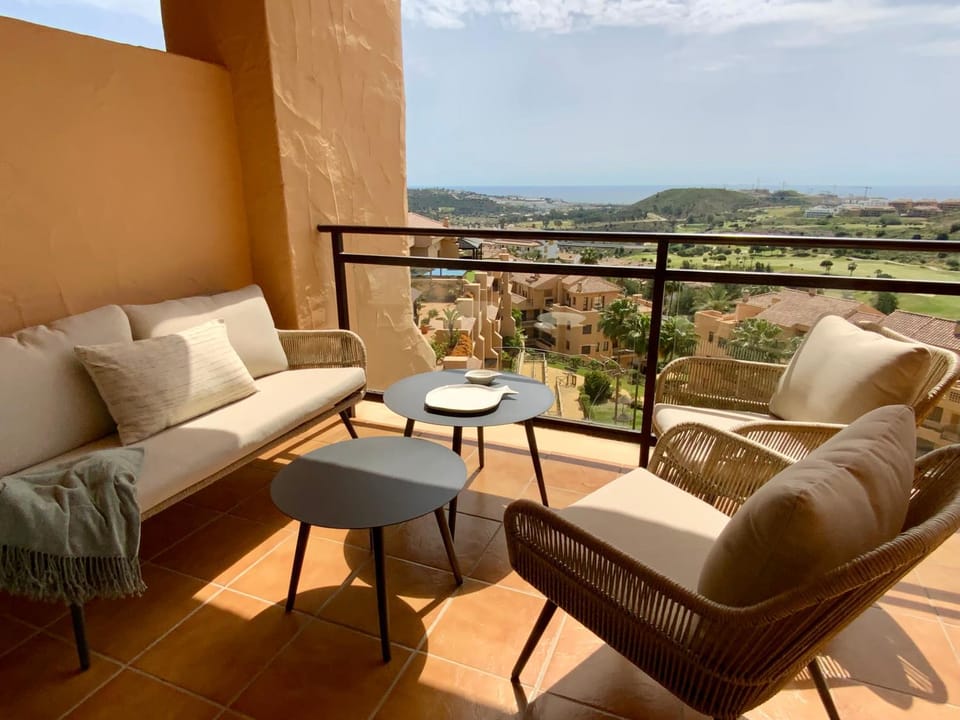 View (from property/room), Balcony/Terrace, Seating area, Sea view