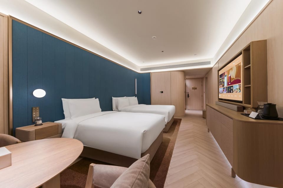 Orange Crystal Qingdao Taitung Pedestrian Street Hotel Hotel in Qingdao