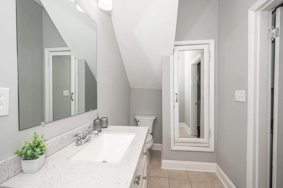 Suites on Main 1 House in Covington