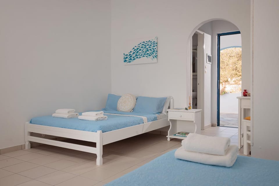 Aurea Blu studio 16, An island dream in untouched nature Apartment in Naxos, Naxos and Lesser Cyclades, Greece