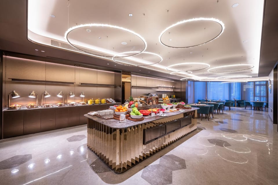 Restaurant/places to eat, Restaurant/places to eat