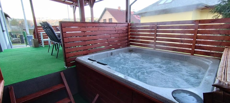 Hot Tub, Balcony/Terrace