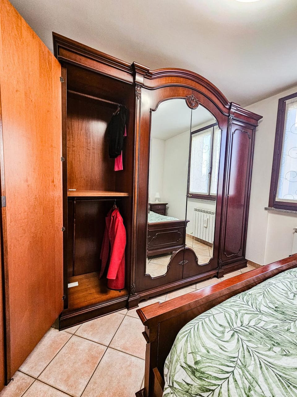 wardrobe