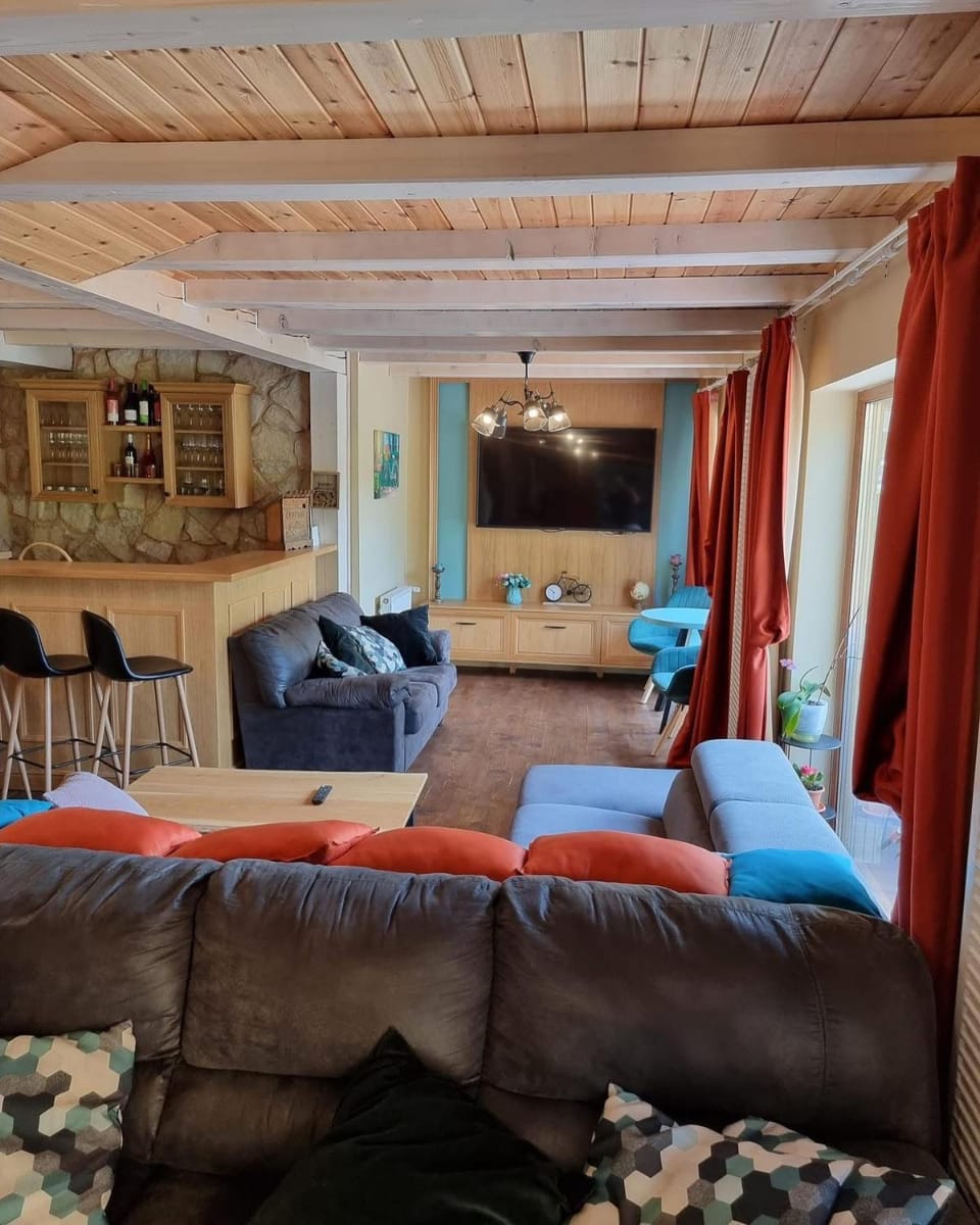 LaHutanu Nature lodge in Romania