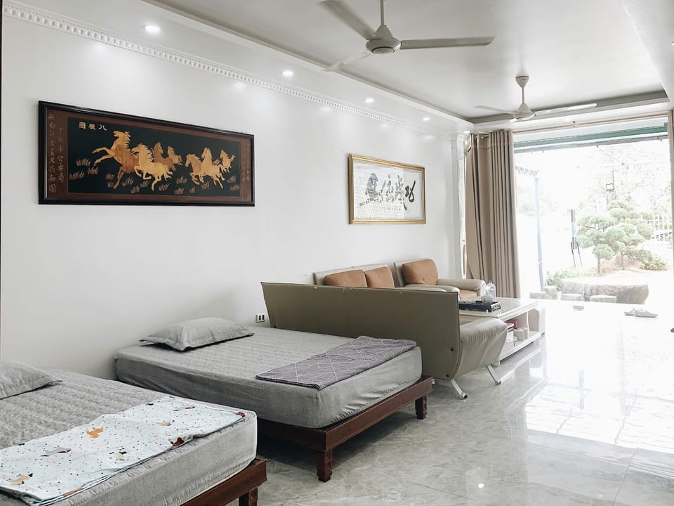 Living room, Bedroom, air conditioner