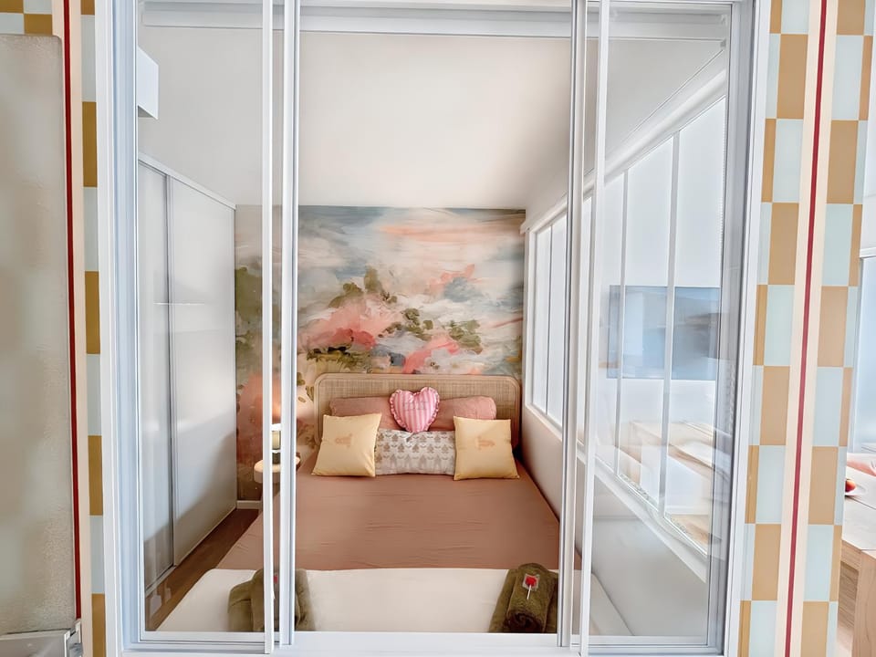 Bed, Photo of the whole room, Bedroom