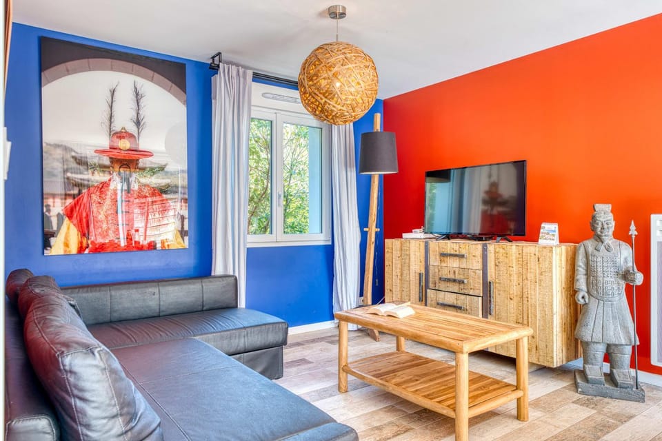 TV and multimedia, Living room, Seating area