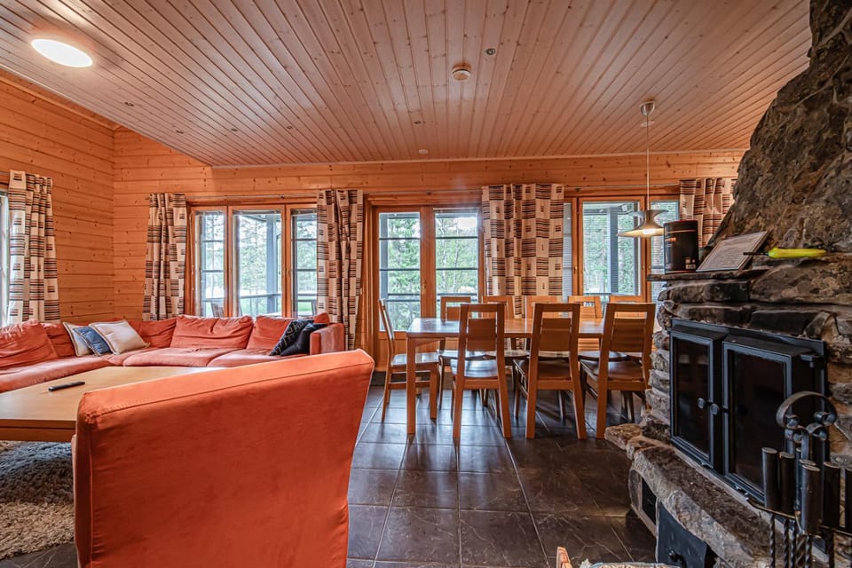 Kitchen or kitchenette, Photo of the whole room, Seating area