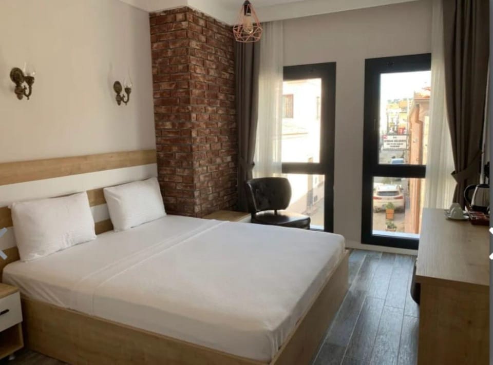 Ayvalik Cihan Otel Hotel in İzmir Province