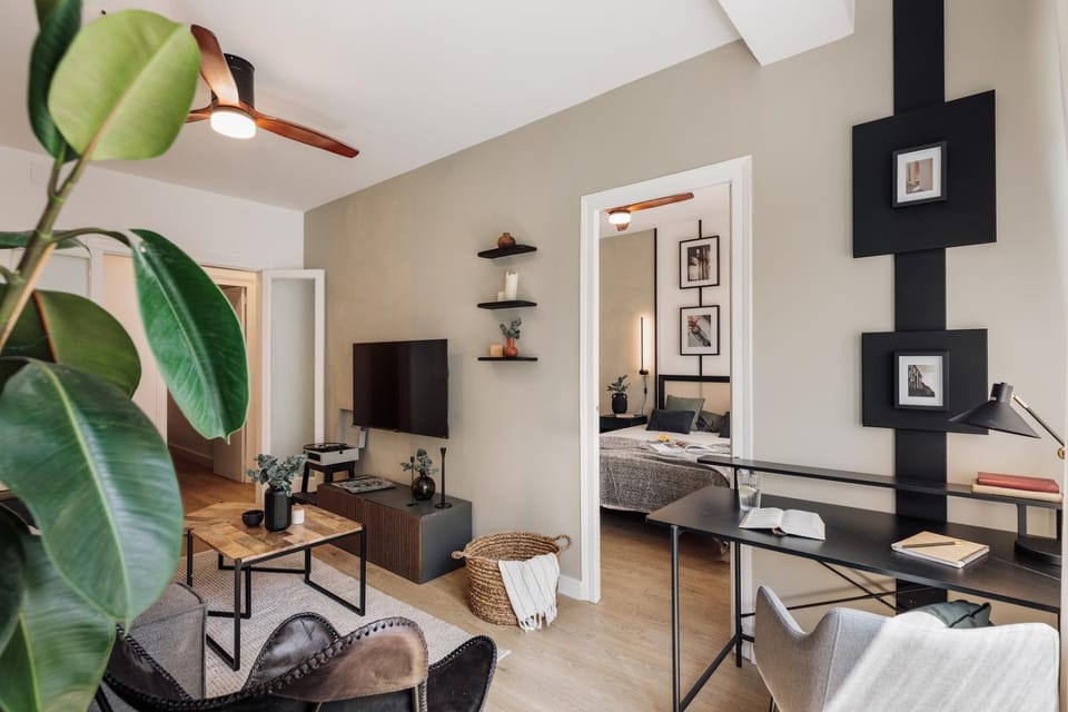 Holzer - 2 bedrooms in Sant Antoni Apartment in Barcelona