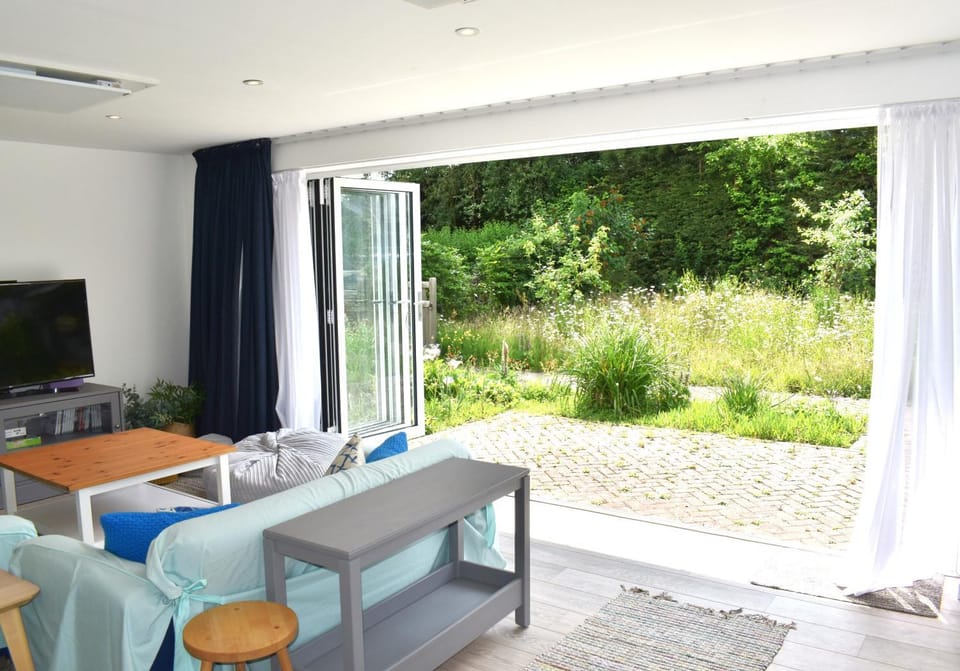 Living room, Garden view