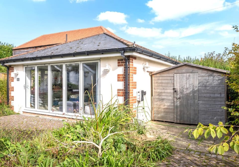 Property building, Garden, Garden view