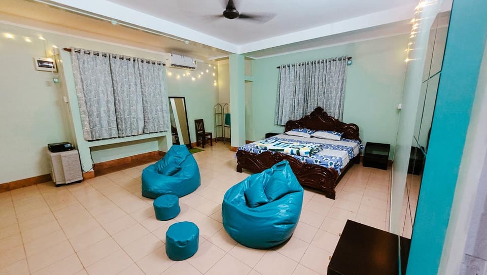 Bed, air conditioner