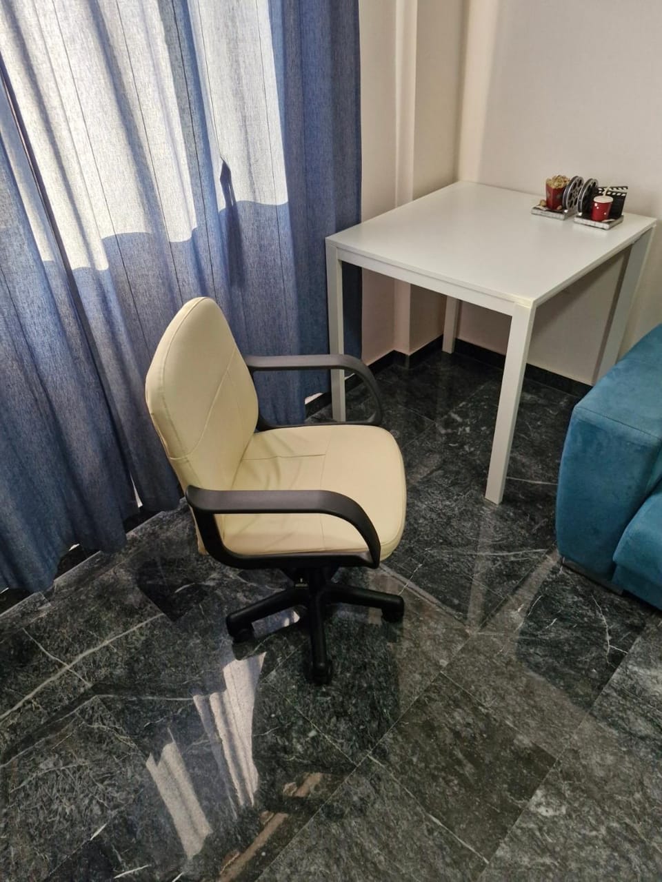 Athens Vibe Apartment - Gazi by ΜΡS Apartment in Athens
