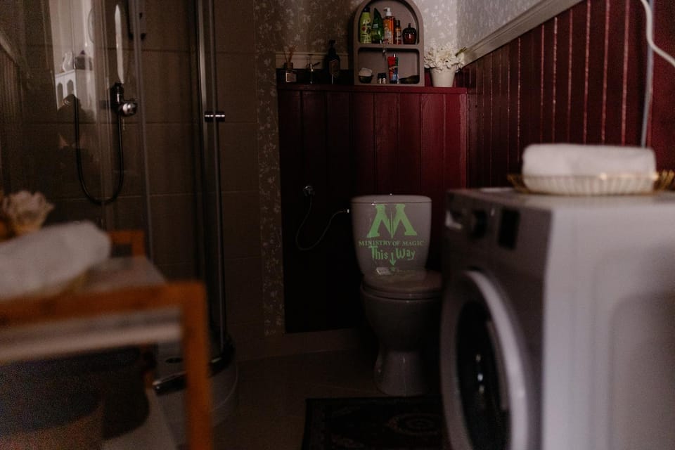 Toilet, Bathroom