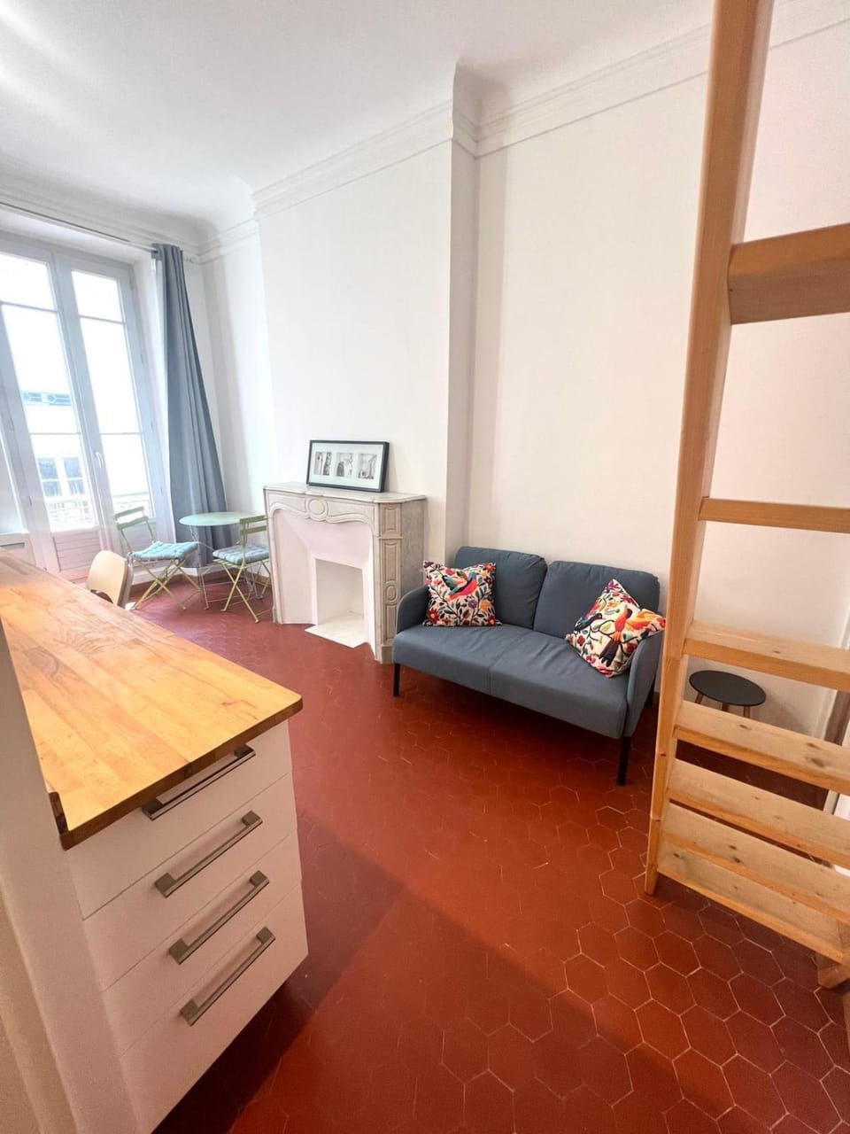 Living room, Seating area