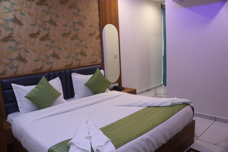 Hotel Metro City Hotel in Gandhinagar
