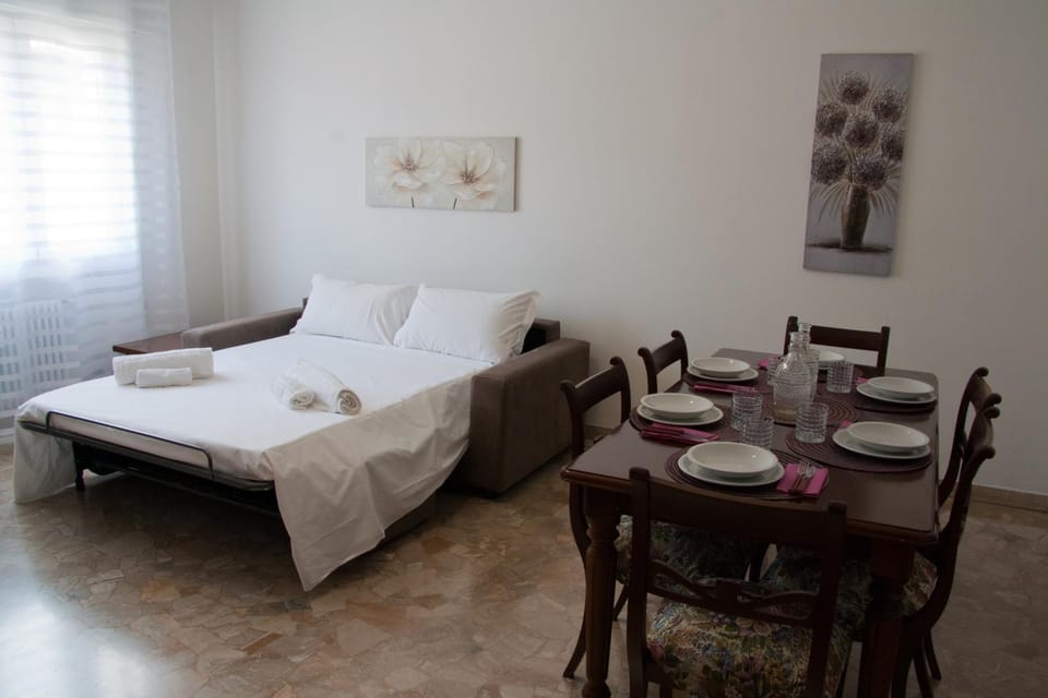 Bed, Living room, Dining area