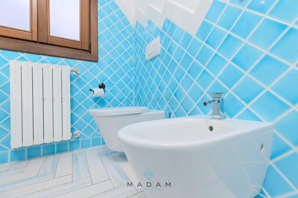 Bathroom, bidet