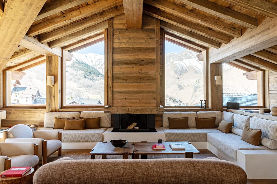 Natural landscape, Living room, Seating area, Mountain view, fireplace, fireplace