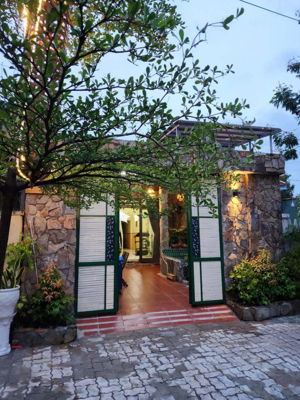 Your Home Villa Pick Up Airport House in Hoa Hai
