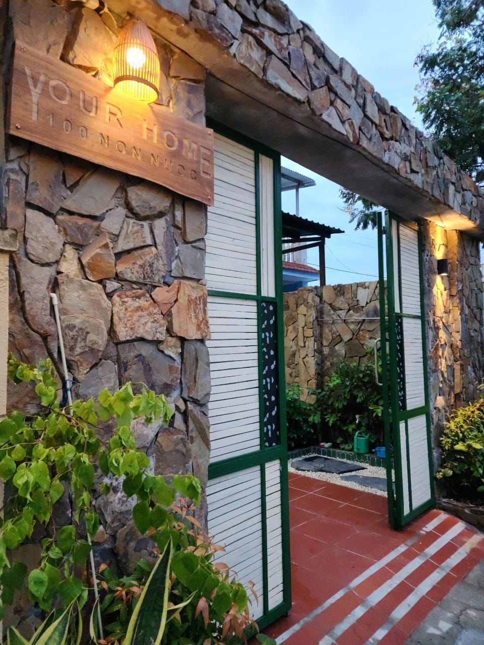 Your Home Villa Pick Up Airport House in Hoa Hai