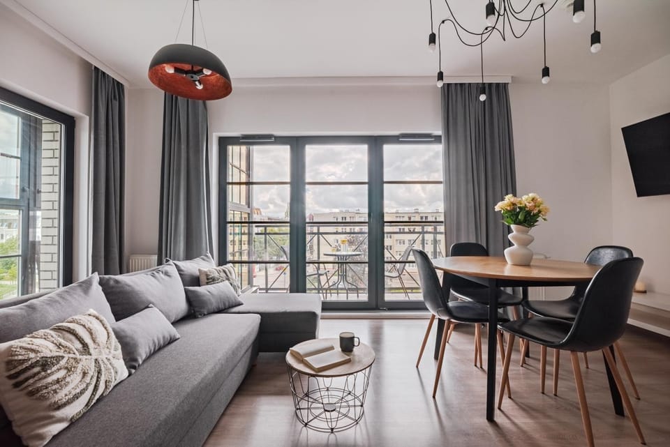 TV and multimedia, View (from property/room), Balcony/Terrace, Living room, Seating area, Dining area
