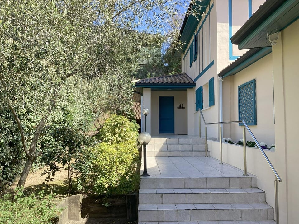 Facade/entrance, Garden, Garden, Garden view, Garden view