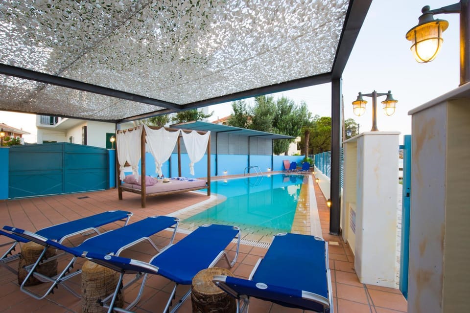 Patio, Day, Pool view, Swimming pool, sunbed